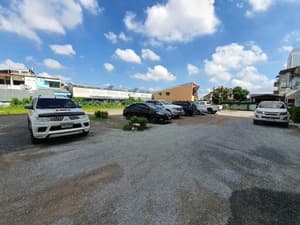 thumbnail: Parking