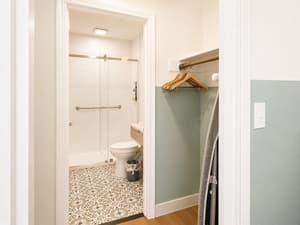 thumbnail: Bathroom