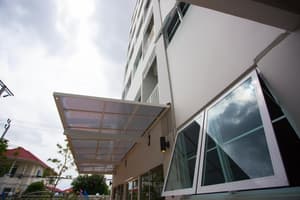 thumbnail: Exterior