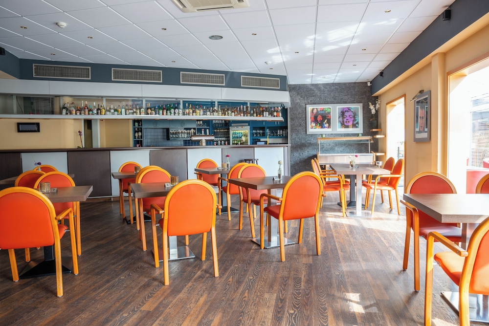 Restaurant-cafeteria