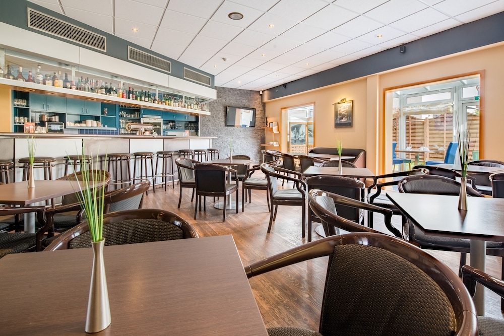 Restaurant-cafeteria