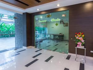 thumbnail: Interior detail
