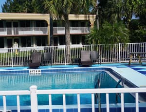 thumbnail: Outdoor pool