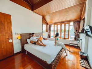 thumbnail: Room