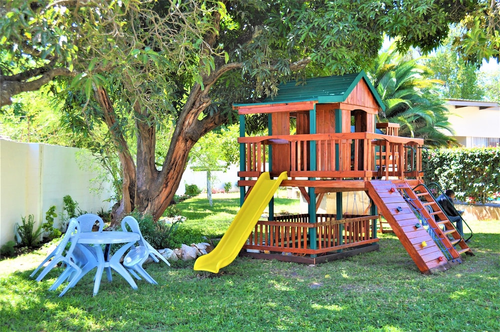 Children's play area - outdoor