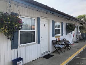 thumbnail: Front of property