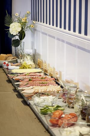 thumbnail: Breakfast buffet