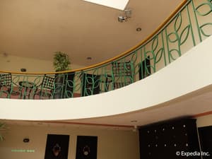 thumbnail: Hallway