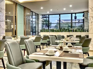 thumbnail: Restaurant