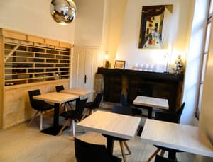 thumbnail: Breakfast area