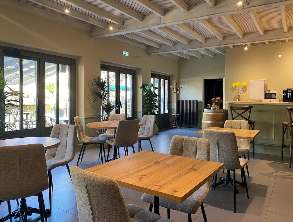 Coffee shop