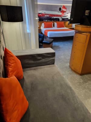 thumbnail: Room