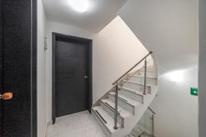thumbnail: General view