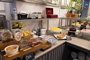 thumbnail: Restaurant