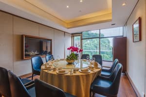 thumbnail: Dining
