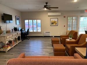 thumbnail: Lobby sitting area