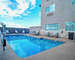 thumbnail: Pool