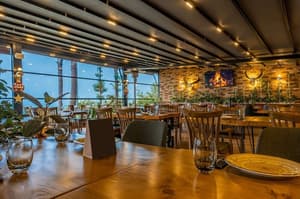 thumbnail: Restaurant