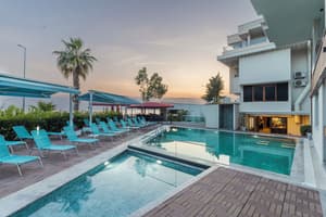 thumbnail: Outdoor pool