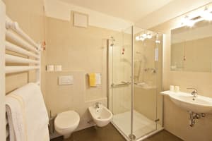 thumbnail: Bathroom amenities