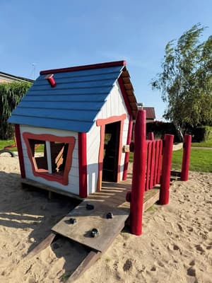 thumbnail: Children's play area - outdoor