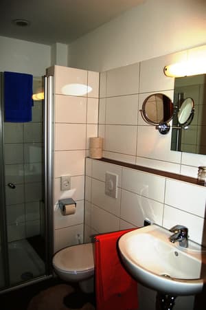 thumbnail: Bathroom amenities