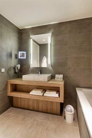 thumbnail: Bathroom