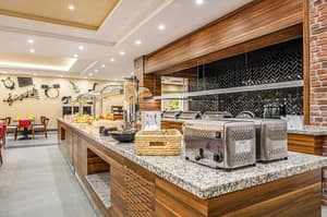 thumbnail: Restaurant
