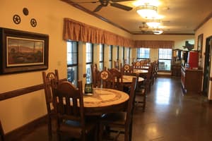 thumbnail: Restaurant
