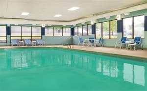 thumbnail: Swimming pool-spa