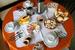 thumbnail: Breakfast area