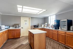 thumbnail: Breakfast area
