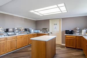 thumbnail: Breakfast area