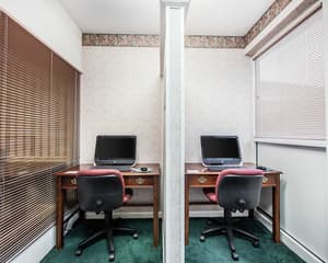 thumbnail: Business center