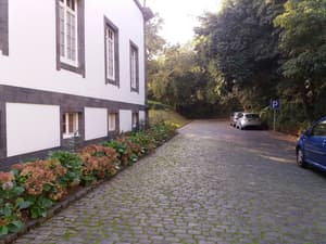 thumbnail: Parking