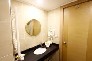 thumbnail: Bathroom sink