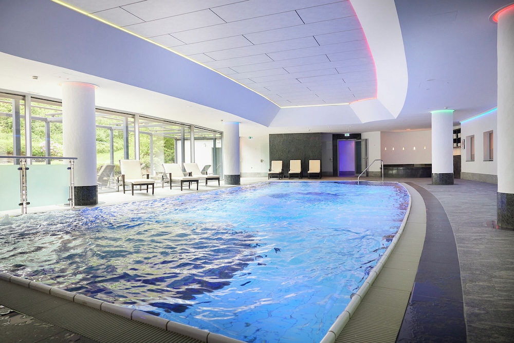 Exercise/lap pool