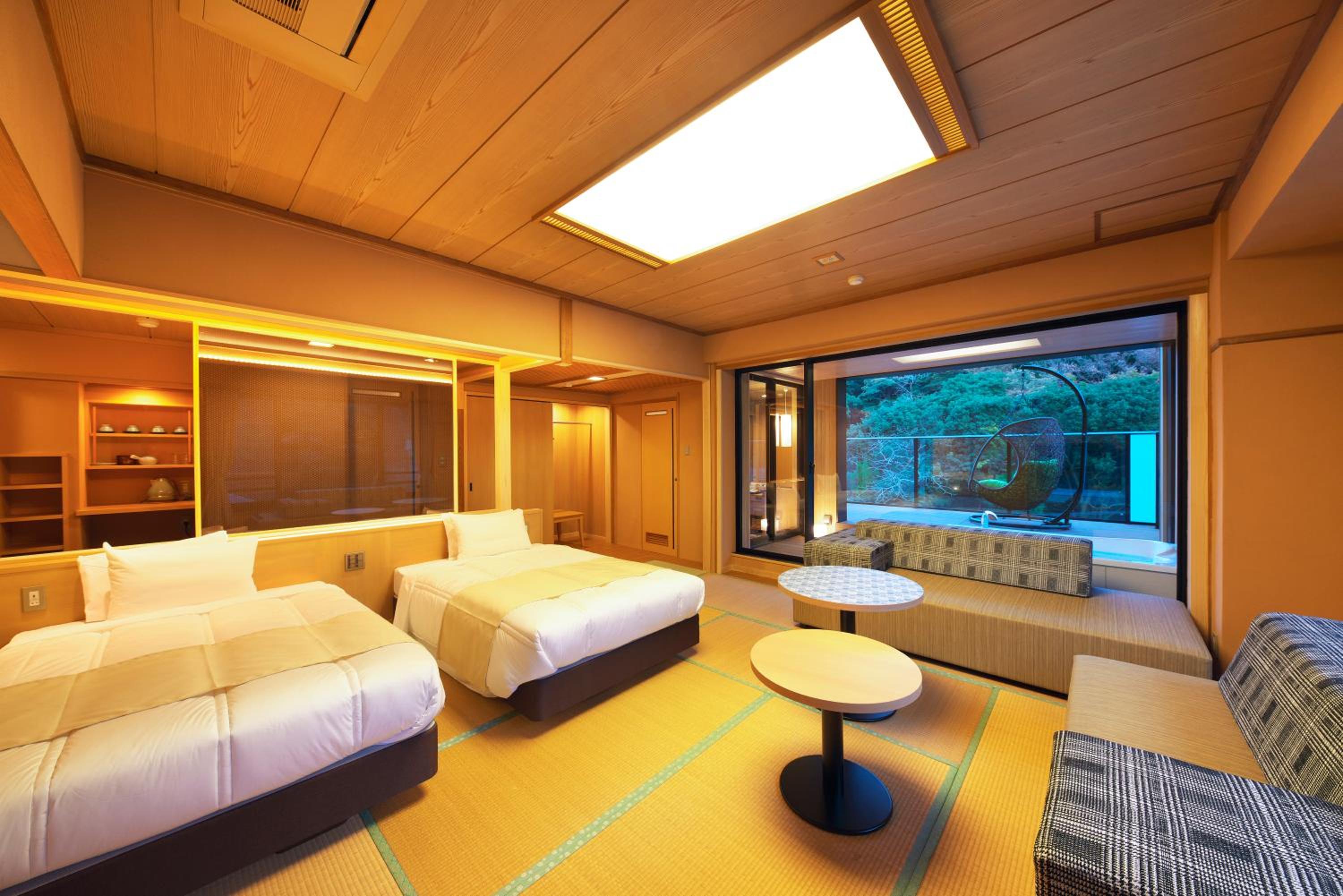 Swimming pool-spa