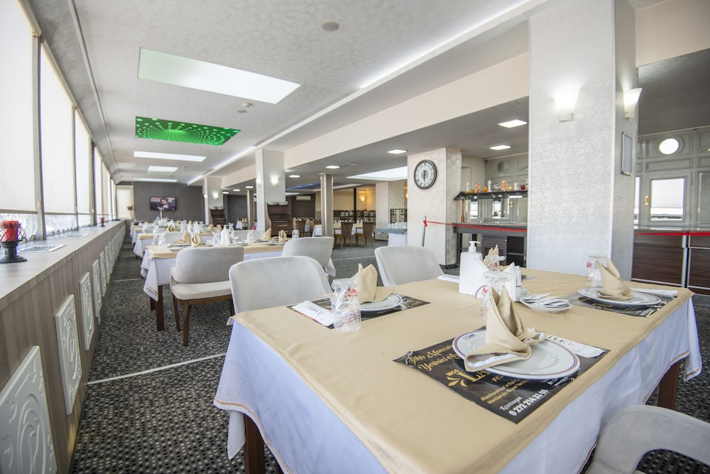 Restaurant-cafeteria