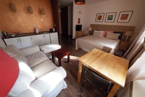 thumbnail: Interior entrance