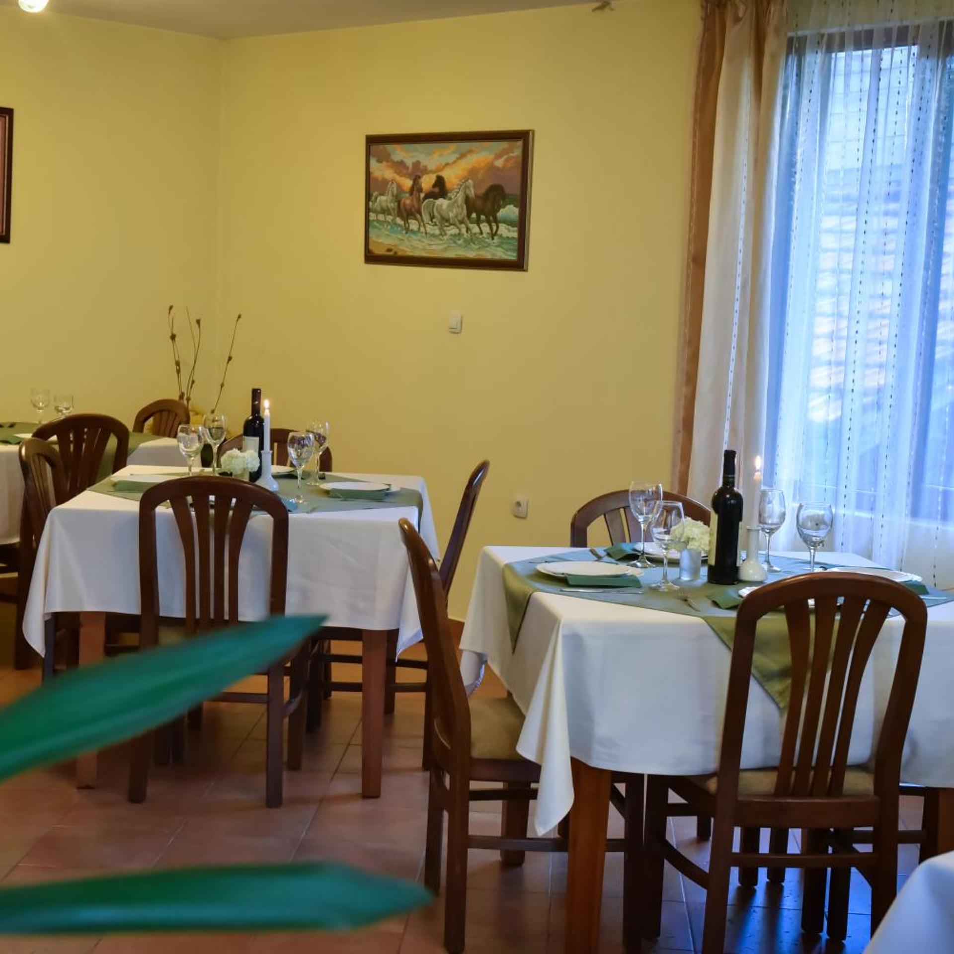 Restaurant-cafeteria