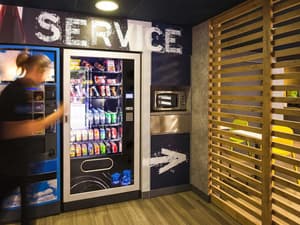 thumbnail: Snack bar