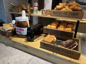 thumbnail: Breakfast area