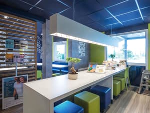 thumbnail: Breakfast area