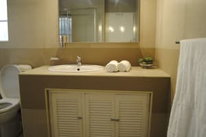 thumbnail: Bathroom