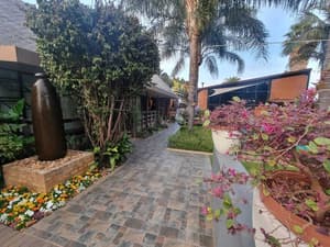 thumbnail: Property grounds