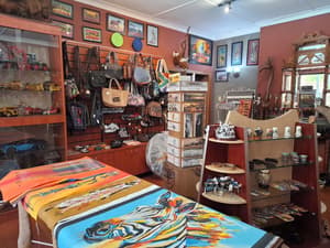 thumbnail: Gift shop