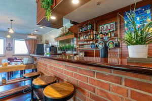 thumbnail: Restaurant