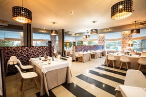 thumbnail: Restaurant