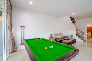 thumbnail: Billiards